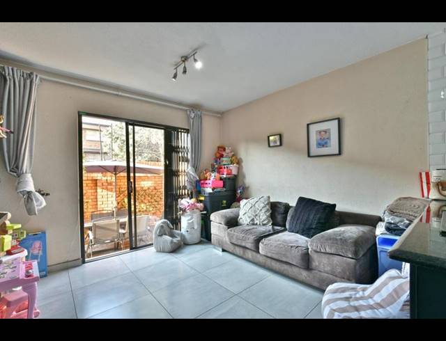 2 BEDROOM APARTMENT FOR SALE IN NEW REDRUTH